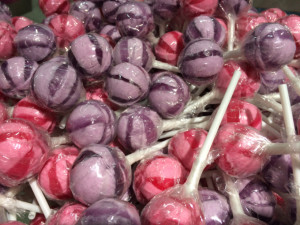 pink and purple lollypops